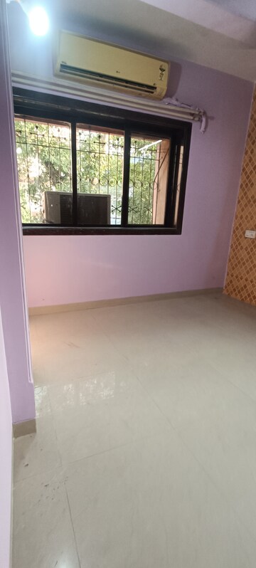 Room in 1.5 BHK Apartment at Legend Apartment Santacruz, Santacruz East – for Rent