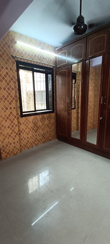 Room in 1.5 BHK Apartment at Legend Apartment Santacruz, Santacruz East – for Rent