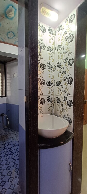 Master Bedroom in 1.5 BHK Apartment at Legend Apartment Santacruz, Santacruz East – for Rent