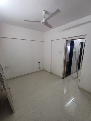 Room in 1 BHK Apartment at Jogeshwari East – for Sale