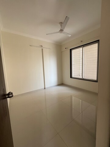 Room in 3 BHK Apartment at Shree Krishna Sentosa Pride, Punawale – for Rent
