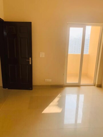 3 BHK Apartment For Rent in Prateek Wisteria, Sector 77