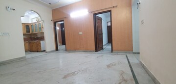 Room in 3 BHK Builder Floor at Ansal Sushant Lok I, Sector 43 – for Rent