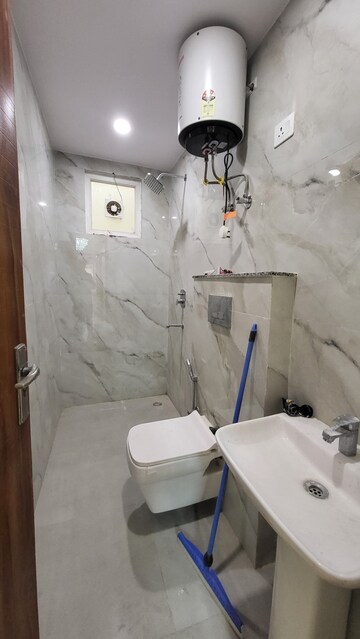Master Bedroom in 3 BHK Apartment at Chattarpur – for Rent