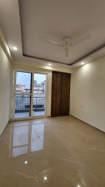 Master Bedroom in 3 BHK Apartment at Chattarpur – for Rent