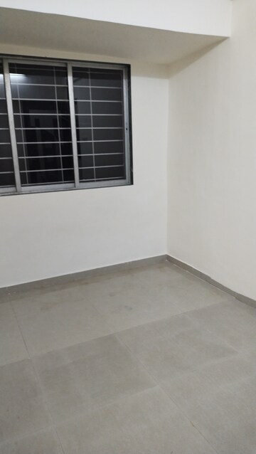 Room in 2 BHK Apartment at Shiv Srushti Apartments, Kurla East – for Rent