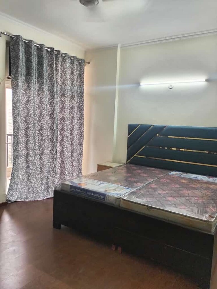 Master Bedroom, gardenia-golf-city 3 Bedroom 1350 Sq.Ft. Apartment In Sector 75 Noida 7886792