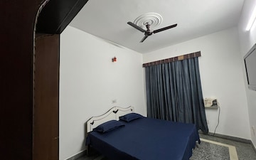 Plot For Sale in Hauz Khas
