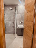 3 BHK + Pooja Room,Servant Room 250 Sq.Yd. Builder Floor in BPTP Parkland Pride