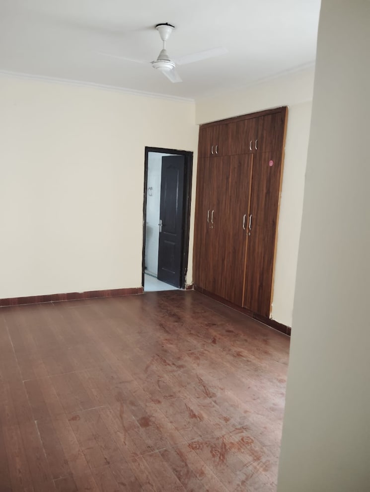 Room, amrapali-silicon-city 3 Bedroom 1545 Sq.Ft. Apartment In Sector 76 Noida 7886865