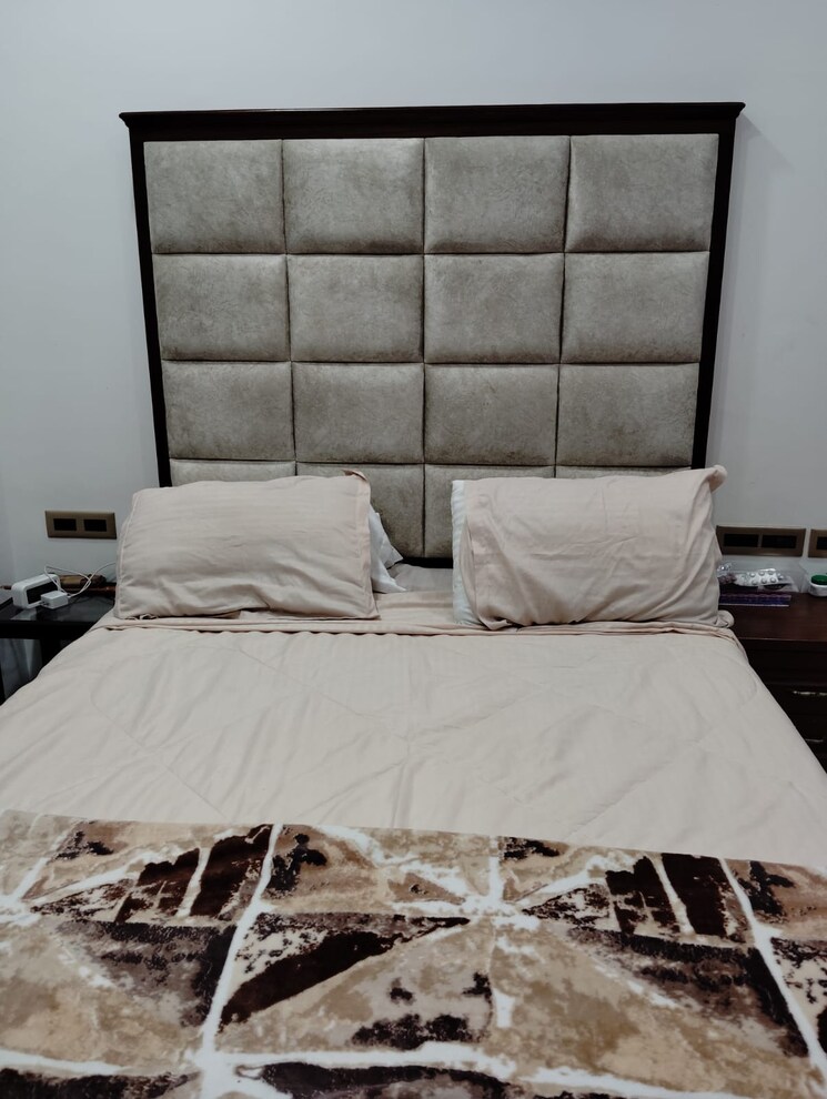 Bedroom, karishma-apartments-khar-west 2 Bedroom 800 Sq.Ft. Apartment In Khar West Mumbai 7886885