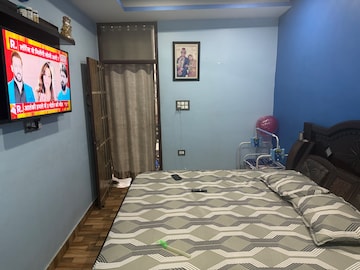 Bedroom in 2 BHK Apartment at Super Avenue, Sector 73 – for Sale