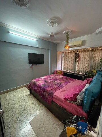 Bedroom in 1 BHK Apartment at Andheri West – for Rent