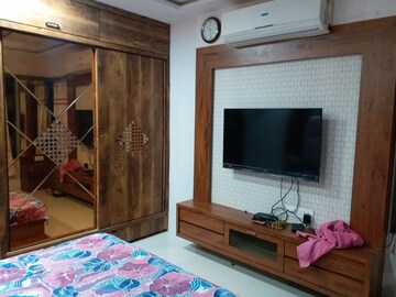 Bedroom in 2 BHK Apartment at Silver Palms Santacruz West, Santacruz West – for Rent