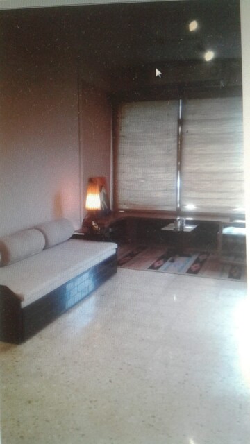 Room in Studio Apartment at Bandra West – for Rent