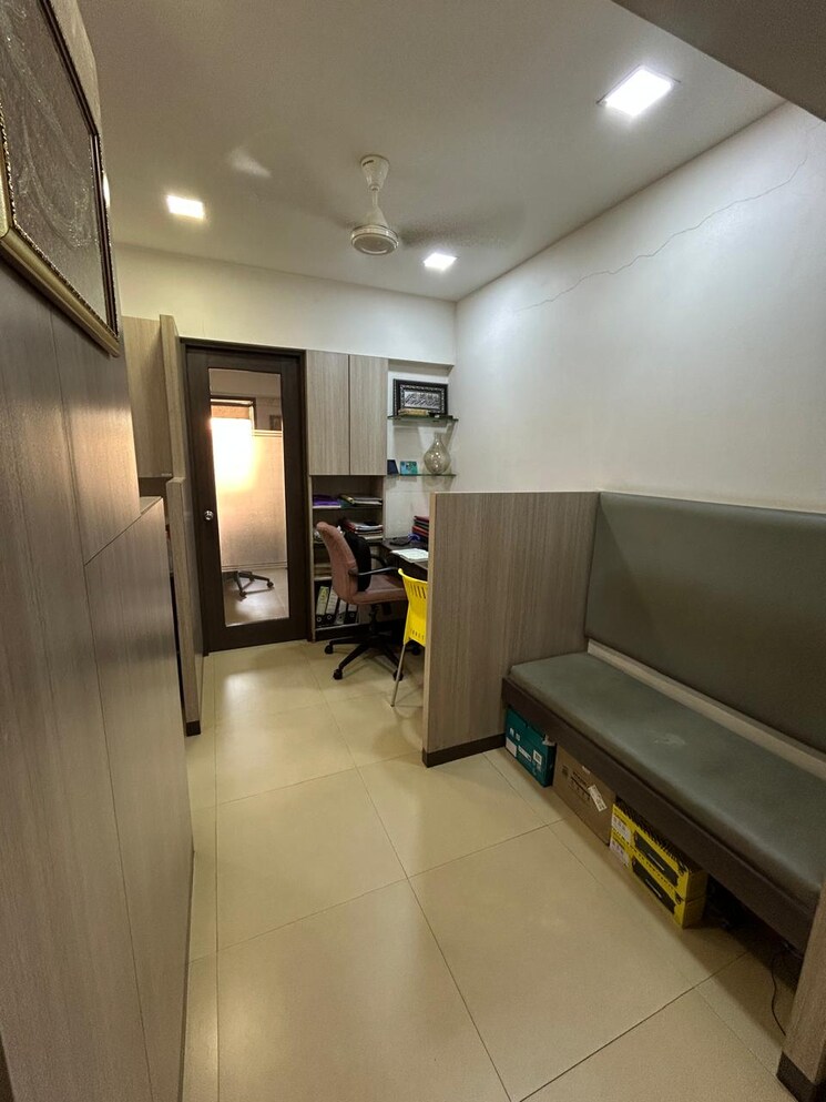 Team Area, rizvi-palace Commercial Office Space 650 Sq.Ft. In Bandra West Mumbai 7886954