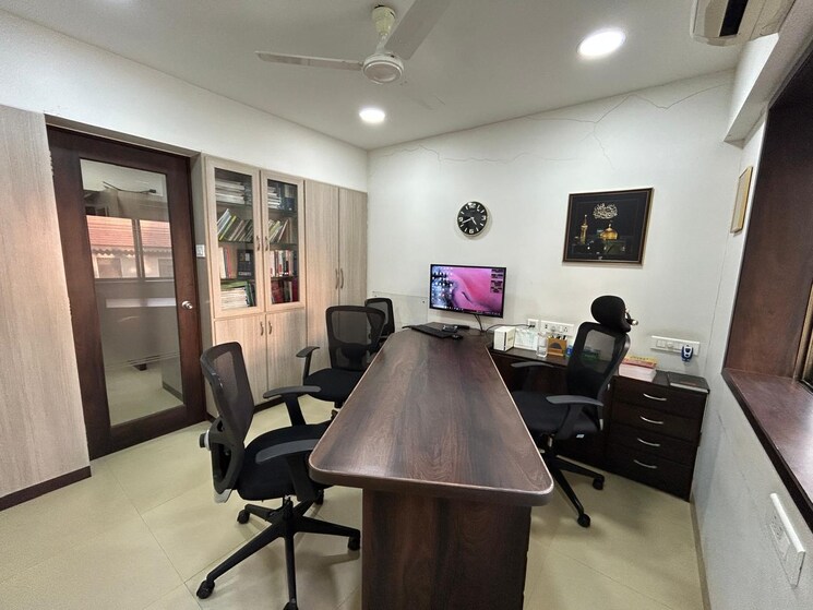 Team Area, rizvi-palace Commercial Office Space 650 Sq.Ft. In Bandra West Mumbai 7886954