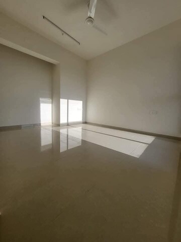 Room in 2 BHK Apartment at Wadhwa TW Gardens, Kandivali East – for Rent