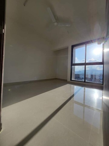 Room in 2 BHK Apartment at Wadhwa TW Gardens, Kandivali East – for Rent