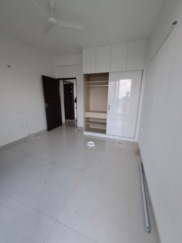 Room in 2 BHK Apartment at Uptown Insignia, International Airport Road – for Rent