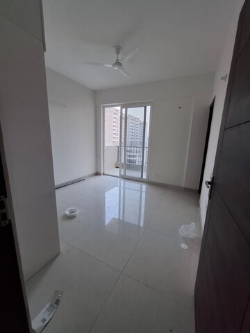 Room in 2 BHK Apartment at Uptown Insignia, International Airport Road – for Rent