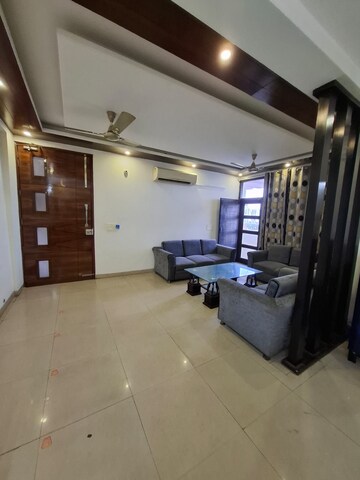 Living Room in 3 BHK Apartment at Vip Road – for Rent