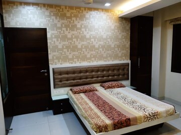 Bedroom in 2 BHK Apartment at Dipti Flora Khar West, Khar West – for Rent