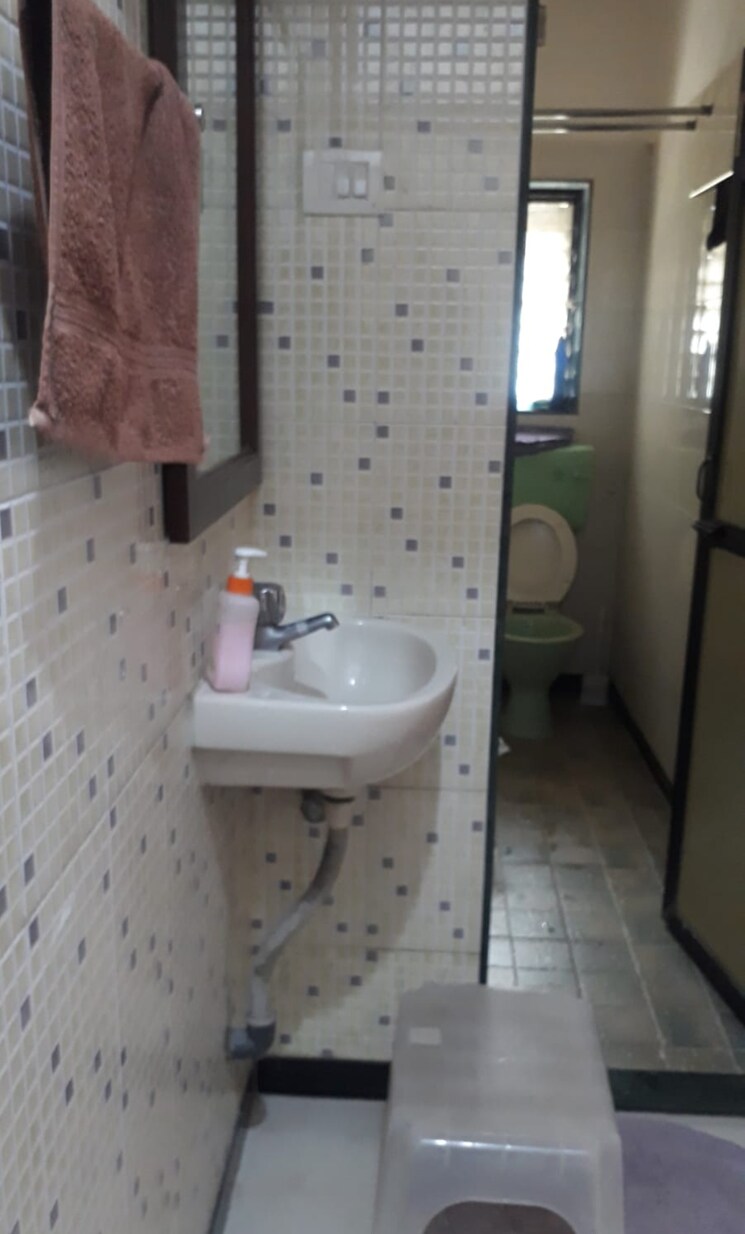 Bathroom, takshila-chs 2 Bedroom 975 Sq.Ft. Apartment In Andheri East Mumbai 7887062