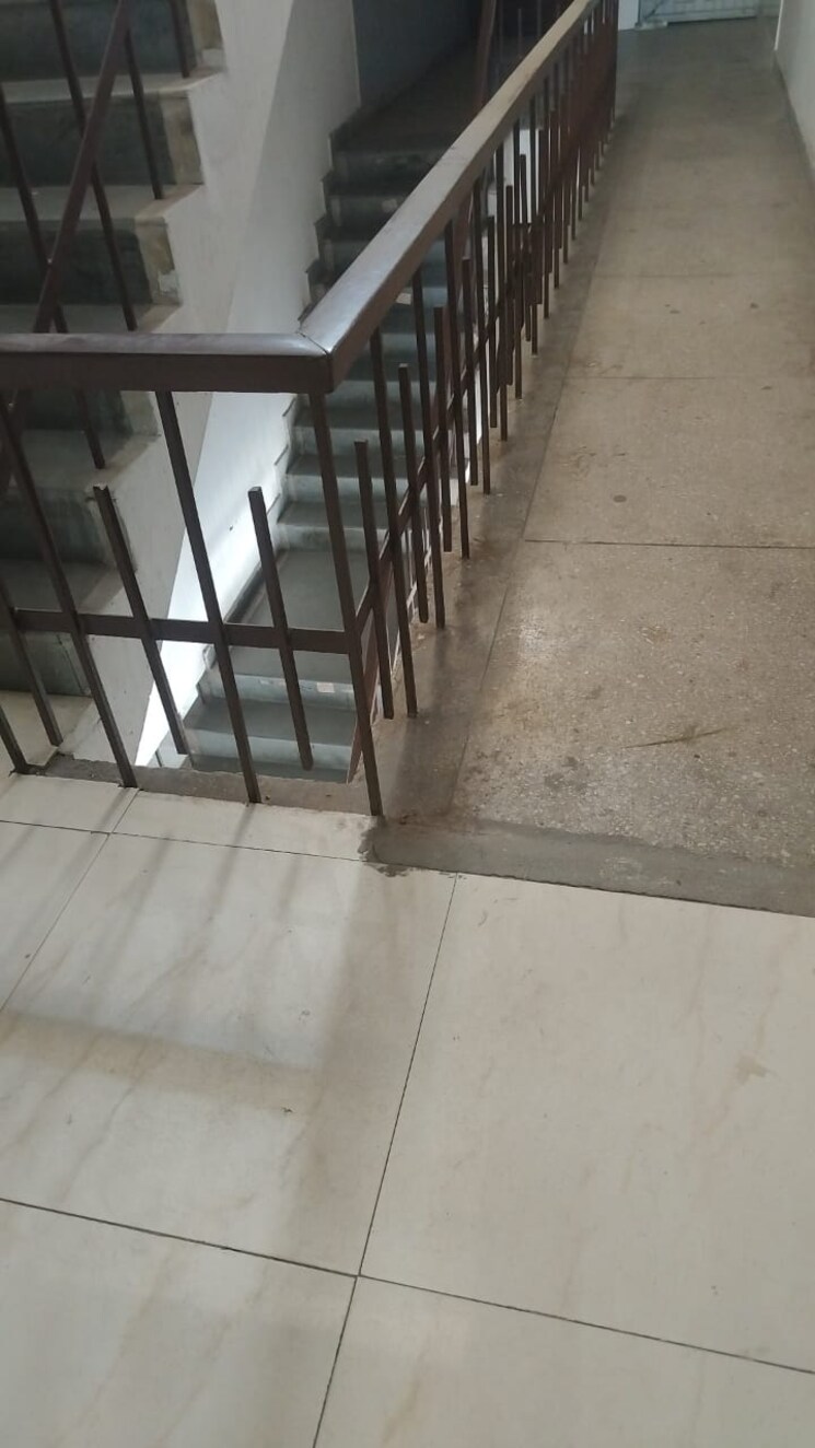 Balcony, arun-vihar-sector-37 3.5 Bedroom 1750 Sq.Ft. Apartment In Sector 37 Noida 7887170