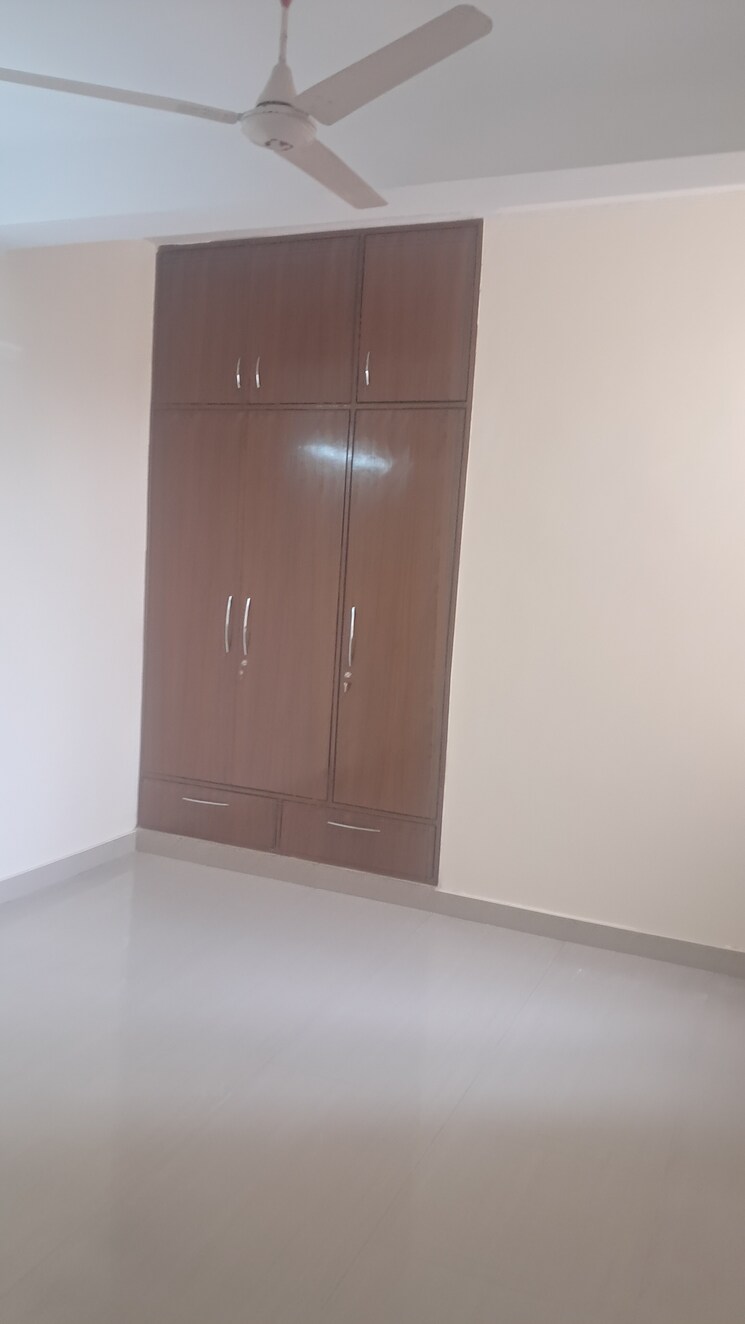 undefined, arun-vihar-sector-37 3.5 Bedroom 1750 Sq.Ft. Apartment In Sector 37 Noida 7887170