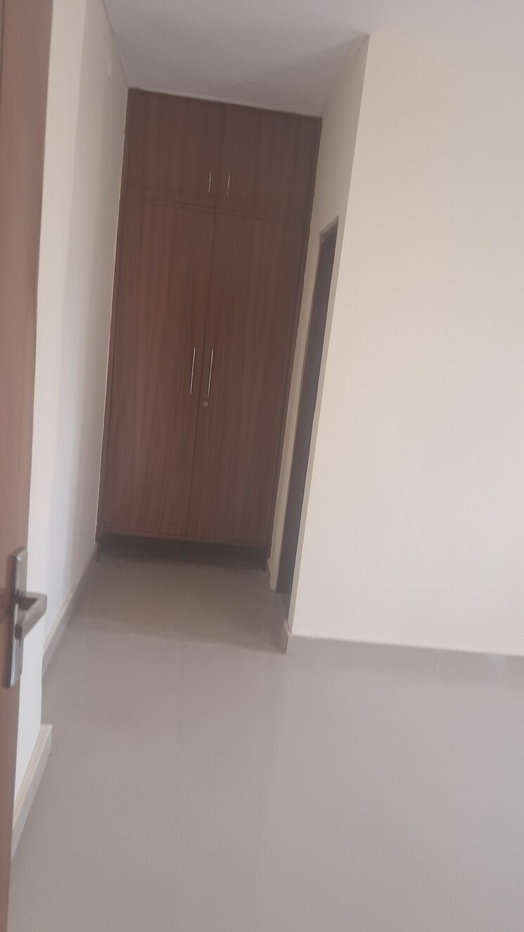 Master Bedroom, arun-vihar-sector-37 3.5 Bedroom 1750 Sq.Ft. Apartment In Sector 37 Noida 7887170