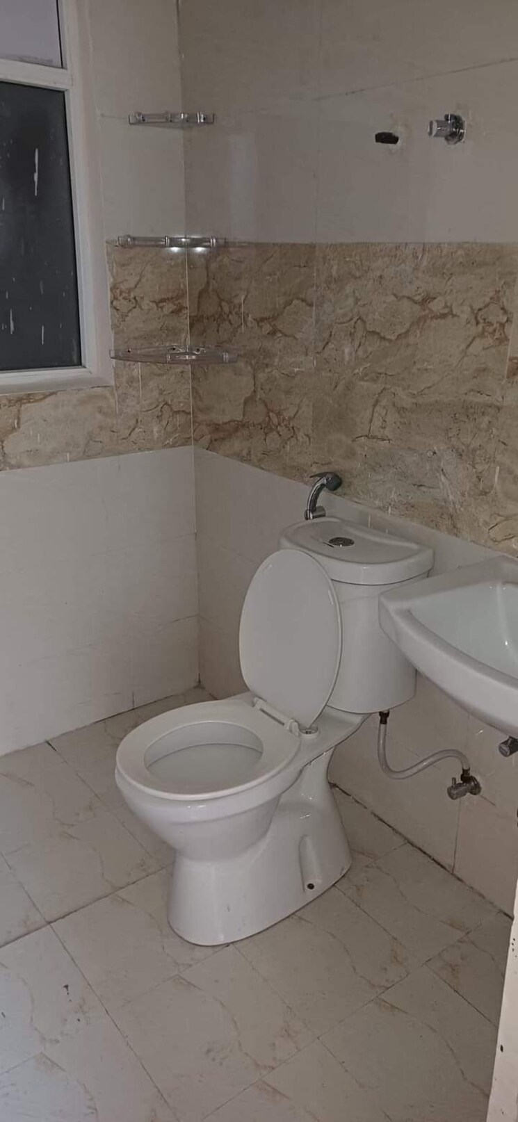 Bathroom, amrapali-golf-homes 2 Bedroom 1100 Sq.Ft. Apartment In Sector 4, Greater Noida Greater Noida 7887177