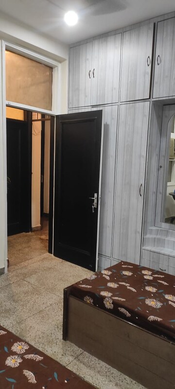 Room in  Pg at Sarita Vihar – for Rent