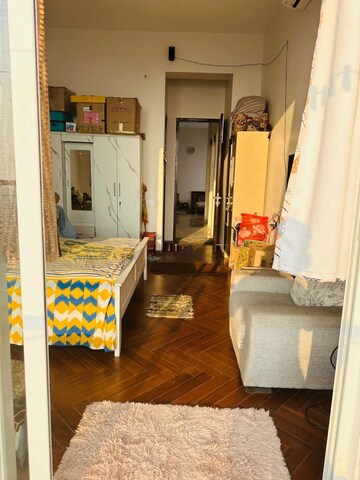 Room in  Pg at Omkar Alta Monte, Malad East – for Rent