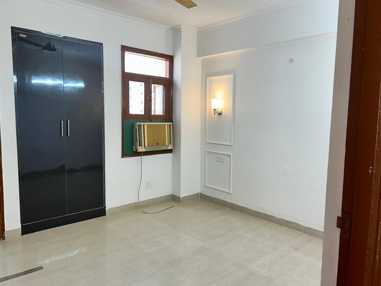 Room, peer mucchalla 3 Bedroom 2150 Sq.Ft. Builder Floor In Peer Mucchalla Zirakpur 7887212