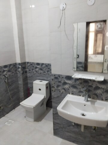 Bathroom in 1 RK Independent House at Sector 55 – for Rent