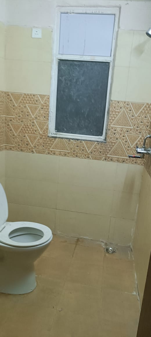 3 BHK + Study Room Apartment For Sale in Amrapali Golf Homes