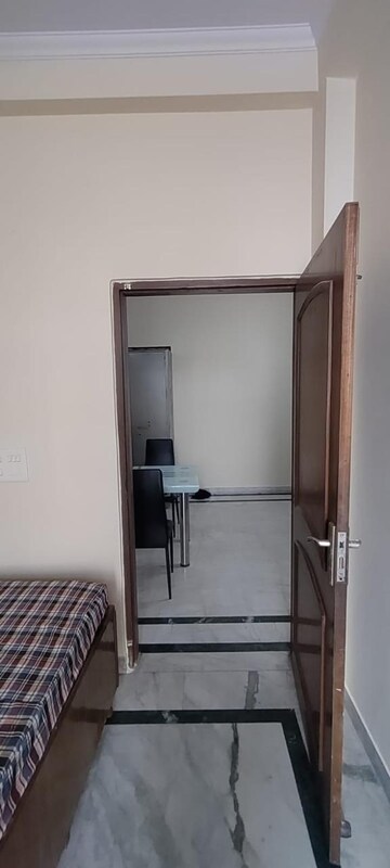 Room in 3.5 BHK Independent House at Sector 55 – for Rent
