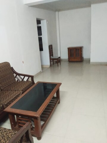 Living Room in 3.5 BHK Independent House at Sector 55 – for Rent