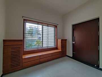 Room in 4 BHK Apartment at Vaishnavi  Orchids, Kaikondrahalli – for Rent