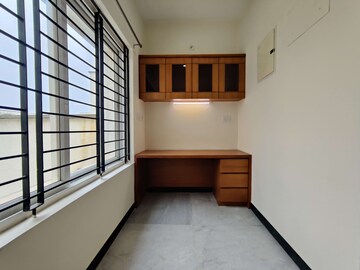 Room in 4 BHK Apartment at Vaishnavi  Orchids, Kaikondrahalli – for Rent