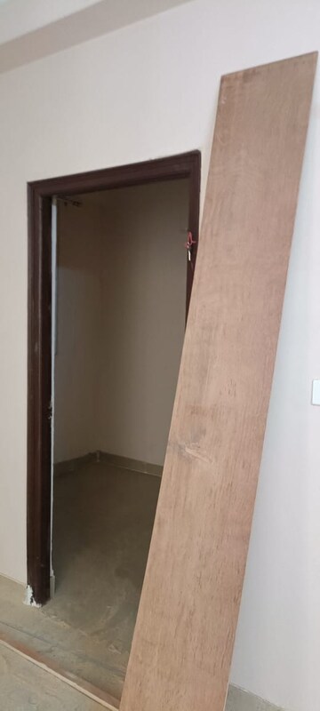Building Lobby in 2.5 BHK Apartment at Amrapali Centurian Park, Tech Zone 4 Greater Noida – for Sale