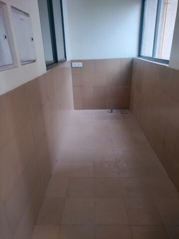 Room in 3.5 BHK Apartment at Supreme Belmac Residences, Kalyani Nagar – for Rent