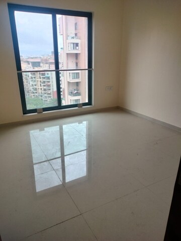 Room in 3.5 BHK Apartment at Supreme Belmac Residences, Kalyani Nagar – for Rent
