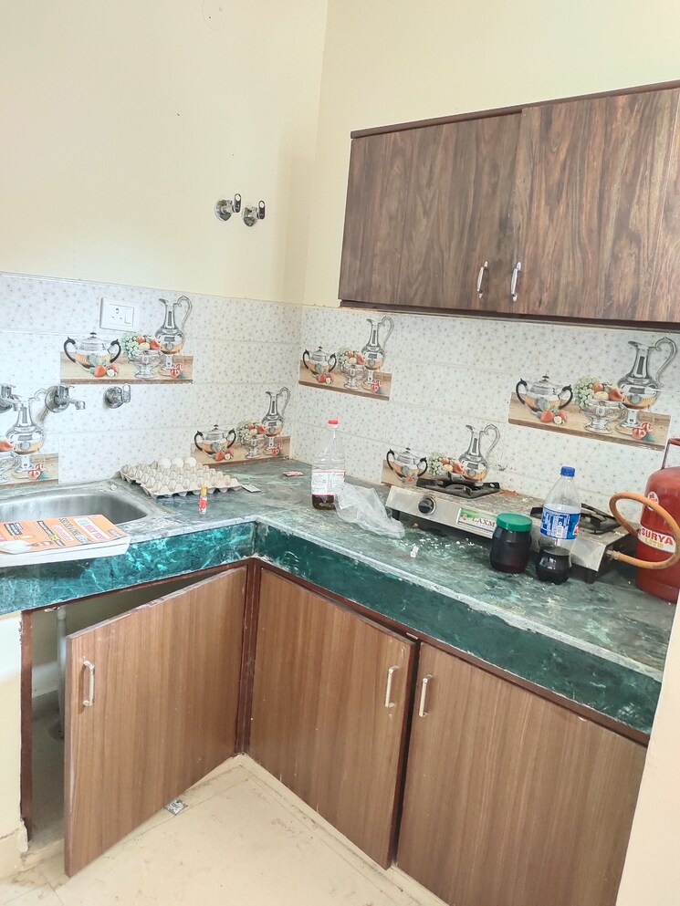 Kitchen, ignou road 1 RK 250 Sq.Ft. Builder Floor In Ignou Road Delhi 7887372
