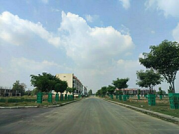  Plot – Garden View at Omaxe Metro City, Kalli Paschim - for Sale