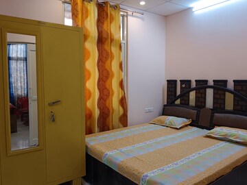 Master Bedroom in 2 BHK Builder Floor at Gms Road – for Rent
