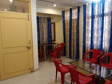 Living Room in 2 BHK Builder Floor at Gms Road – for Rent