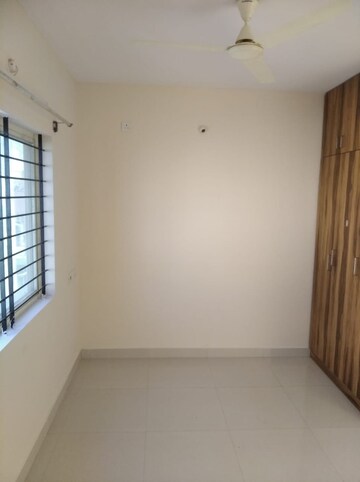 Room in 2 BHK Builder Floor at Hsr Layout – for Rent