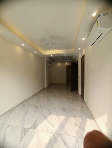 Building Lobby in 3 BHK Builder Floor at Greater Kailash I – for Rent
